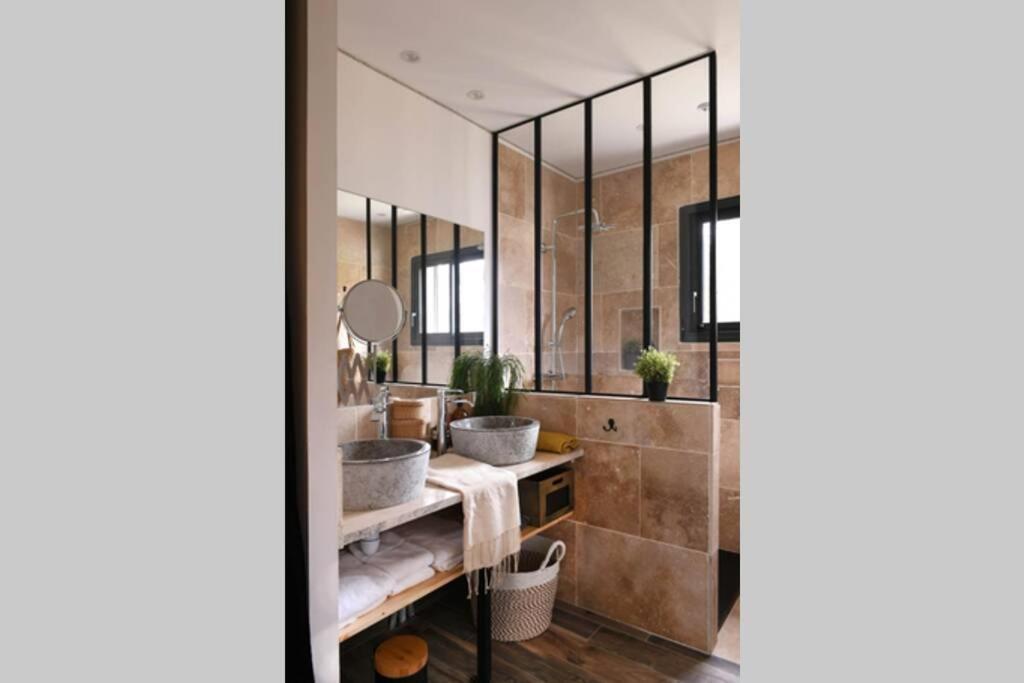 Le Galinie Chic'Art. Un Bel Atelier Avec Piscine Villa Carpentras Exterior photo